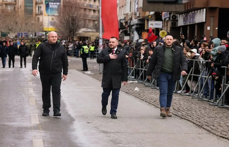 Maqedonci  Krenaria për parakalimin e FSK së  e njëjtë si marshimi i UÇK së