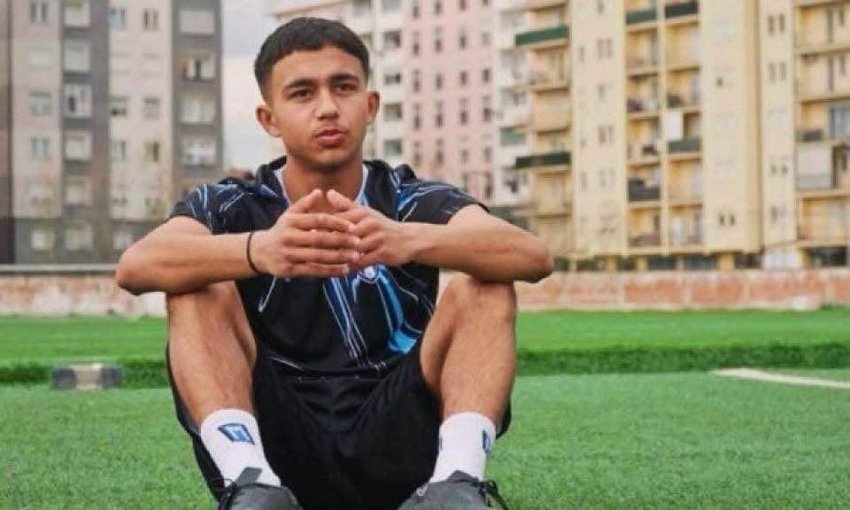 Unë  ish ushtar i UÇK së  jam kundër sjelljeve raciste  fyerjeve  bullizmit dhe ofendimeve që i bëhen një djali të ri  sportist  me edukatë dhe kulturë të mrekullueshme