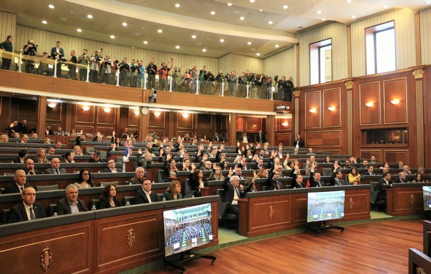 Ngërçi politik  eksperti austriak bën thirrje  Gjermania tani duhet të ndërhyjë në Kosovë 