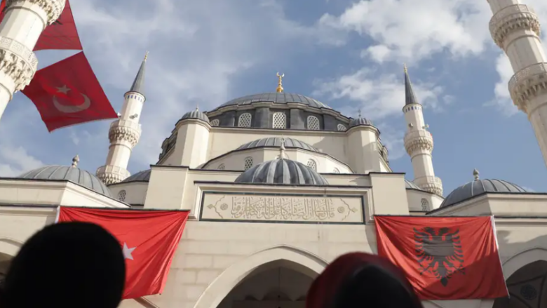 dw-ndertimi-i-xhamive-ne-ballkan-strategji-turke-per-zgjerimin-e-ndikimit-dhe-perhapjen-e-islamit-konservator