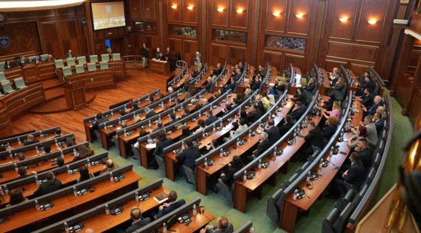 Sabotim kushtetues  Juristi nga Belgjika me deklaratë të fortë  PLAN i po mban peng Kuvendin