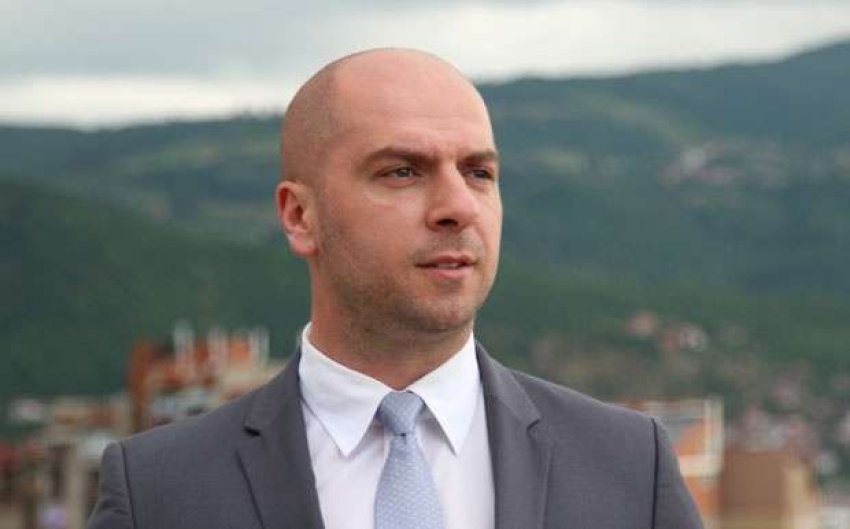  Ne jemi ushtarët e Vuçiçit    Kelmendi reagon ashpër  Vepër e rëndë penale  ku je Prokurori Speciale 