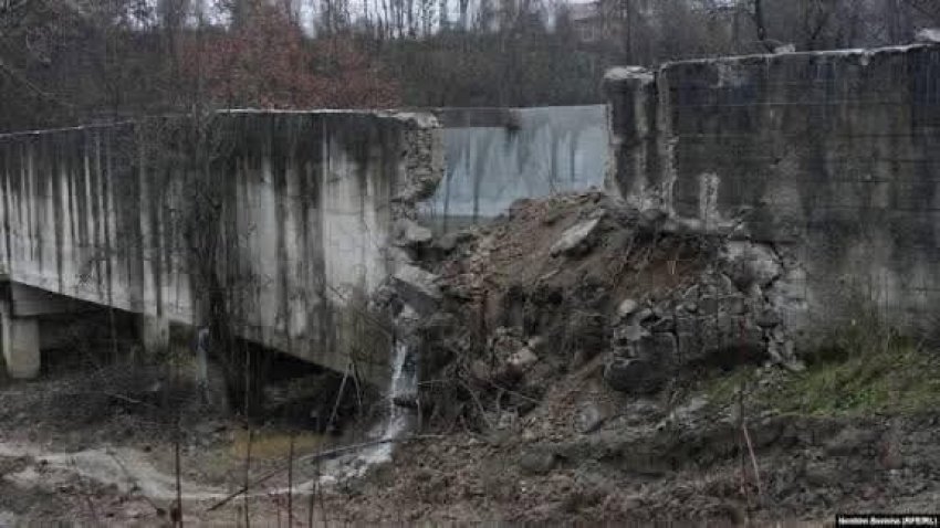 FBI mbyll debatet  Mekuli  Ranë maskat  opozita foli me gjuhën e Beogradit