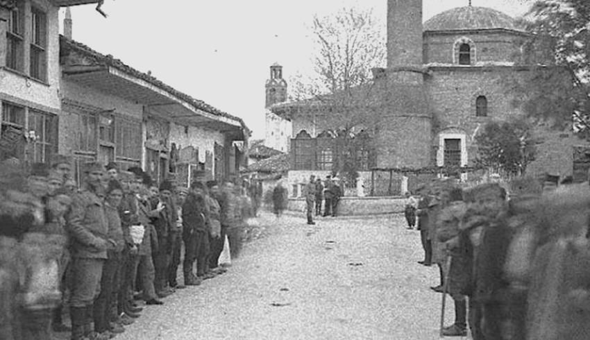 Rrëfimi  Si Pjetër Bogdani u zhvarros nga osmanët dhe trupi i tij u hodh si ushqim qensh në mes të sheshit të Prishtinës  pasi 