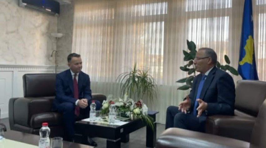 Peci merr detyrën si kryetar i Mitrovicës nga Hamza  Kam ardhur i armatosur që t i dal zot qytetit