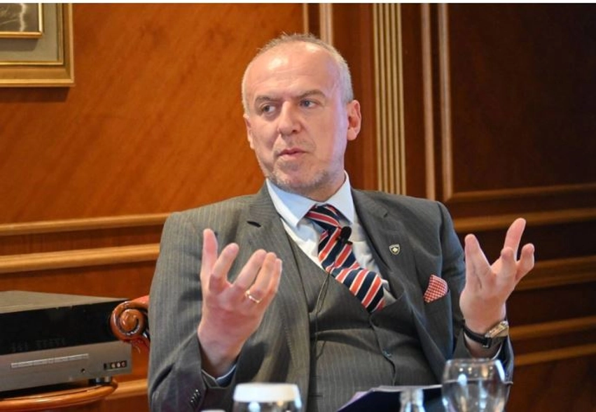  Janë diskutuar edhe emra    Qorrolli zbardh detaje nga takimet e Kurtit me Hamzën dhe Abdixhikun