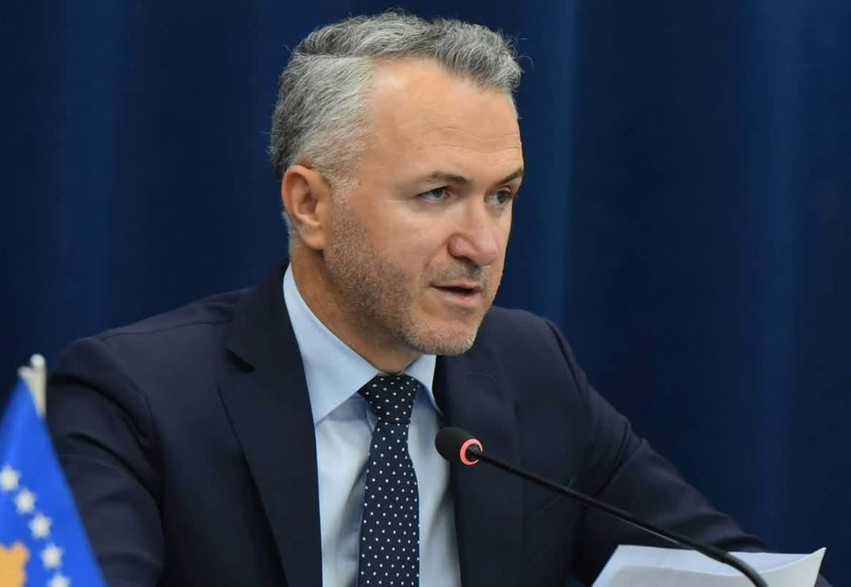 Kryenegociatori Zulfaj i përgjigjet ashpër ministrit serb
