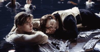 Del në ankand dërrasa e ”Titanic”-ut që nuk shpëtoi dot DiCaprion!