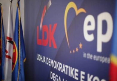 Qarri: Partia e parashutistëve / Metamorfoza e pakuptueshme e LDK-s