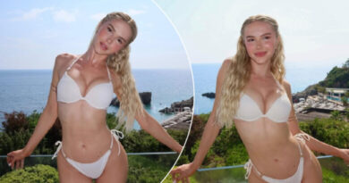 Sara Kolami publikon fotografi në bikini, duket në formë të mrekullueshme