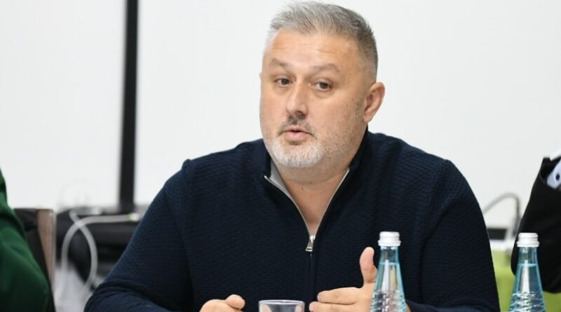 2001 – Viti i kthesës dhe politikanët e dalë jashtë mode