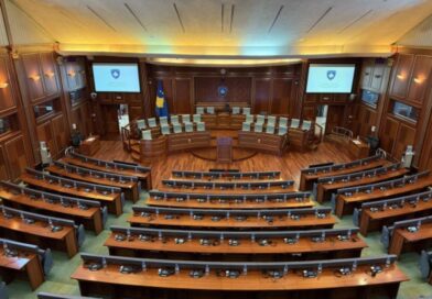 Pa kompromis politik, as Kushtetuesja s’e shpëton Kosovën nga ngërçi”, politologu nga Brukseli paralajmëron paralizë institucionale