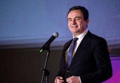 Pse Albin Kurti ju pengon opozitës, prokurorisë, Edi Ramës e Serbisë dhe disa ndërkombëtarëve