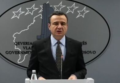 “Na falë, Albin!” Shkrimtari shqiptar i numëron të gjitha: Si Kurti ndryshoi fatin e Kosovës