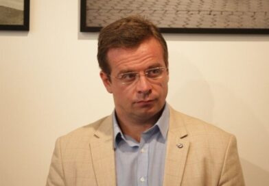 “Kurti e ka mposhtur plotësisht Vuçiqin”, avokati serb zbërthen prapaskenat: Ja pse Beogradi është në panik