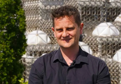 “Perëndimi po gabon rëndë”, paralajmëron profesori britanez: Kosova, sot më e rrezikuar se kurrë që nga viti 1999!