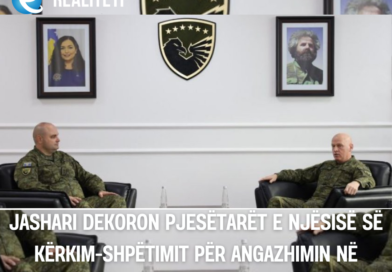 Jashari dekoron pjesëtarët e njësisë së Kërkim-Shpëtimit për angazhimin në Shqipëri