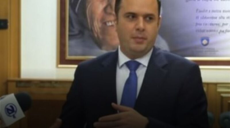 Abdixhiku refuzon bashkëpunimin: Nuk i dorëzojmë nënshkrimet