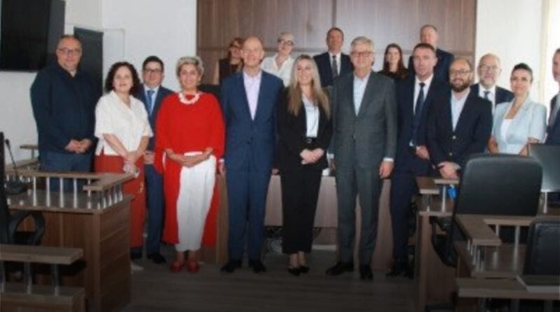 Zyrtari i lartë i OKB-së vlerëson Gjykatën e Mitrovicës: Ofron qasje të barabartë në drejtësi për të gjithë qytetarët