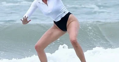 Ivanka Trump tërheq vëmendjen në Kosta Rika, shfaqet me kostum banje teksa bën sërf