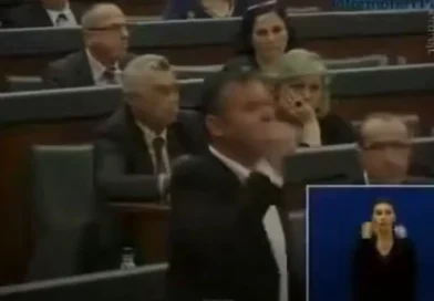 Momenti kur Rexhep Selimi i kishte kërkuar me ngulm Jakup Krasniqit të mos lejoj rezolutën për Gjykatën Speciale