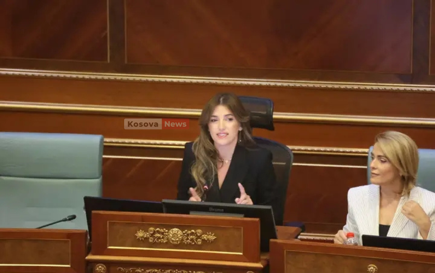 Albulena Haxhiu  Kuvendit po i rikthehet gjallëria  u sqaruan një sërë çështjesh politike dhe me interes publik