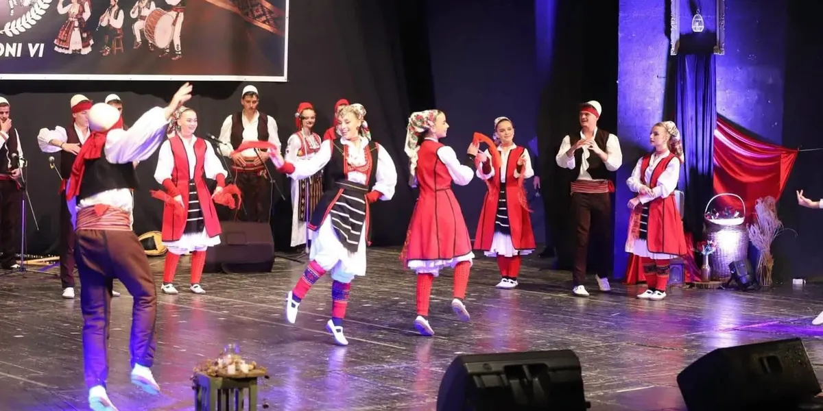ansambli-ilirida-nga-shtimja-fiton-cmimin-kryesor-ne-ballkan-festival-2026-ne-kumanove