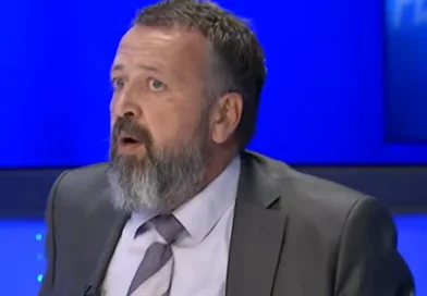 Hoxha thotë se PDK e ka pasur Hamzën si administrator, jo si lider