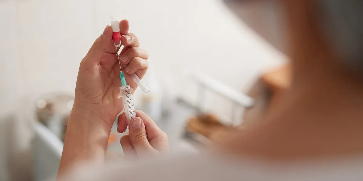 Çfarë duhet të hani dhe pini para dhe pas vaksinës kundër gripit 