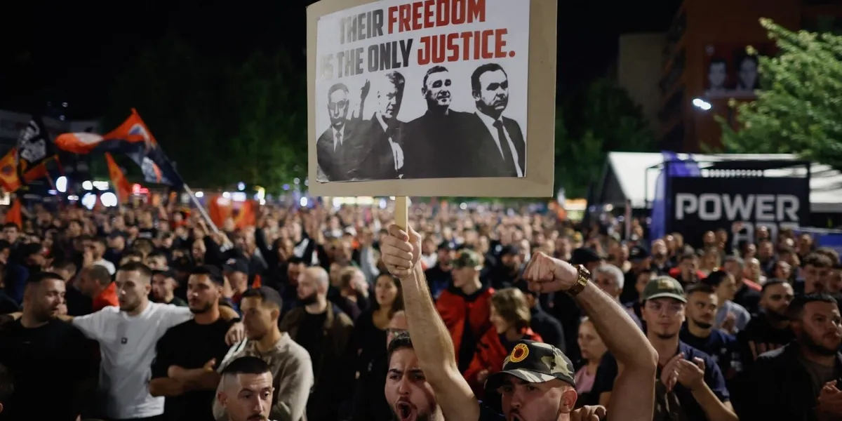 Ligji për Specialen rikthen debatet politike  veteranët paralajmërojnë protesta