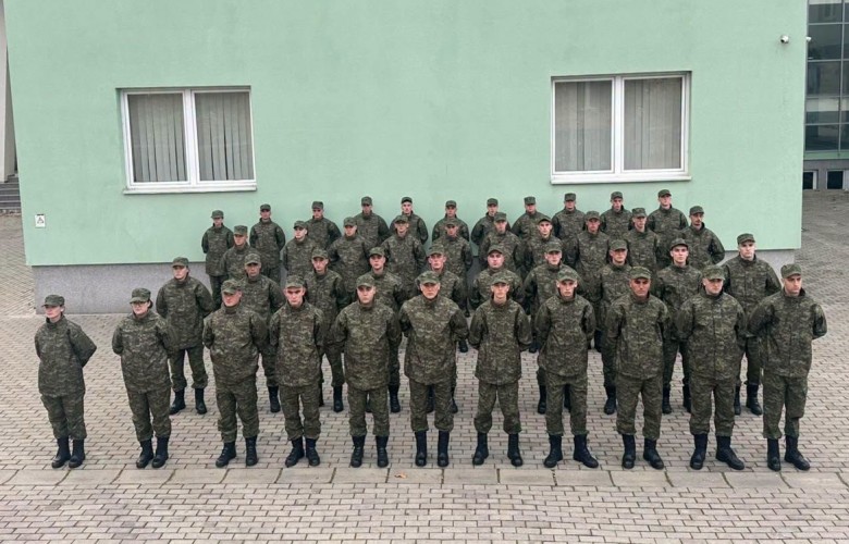 Maqedonci  209 rekrutë të rinj nisin stërvitjen ushtarake bazë në FSK