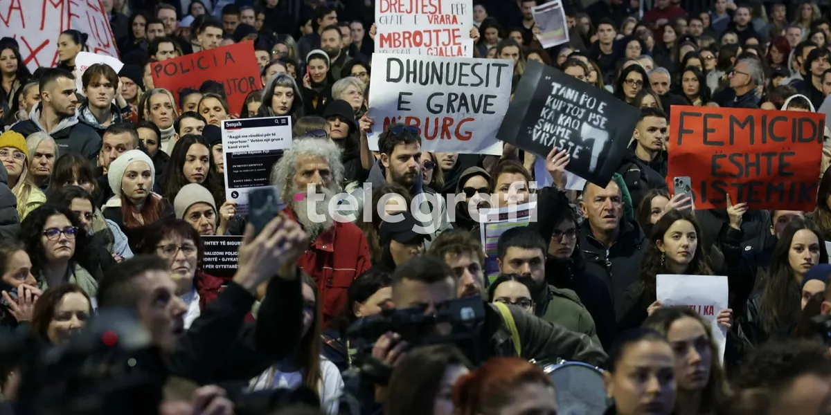 Vrasja e Arlinda Zekajt  protestat vazhdojnë sot në Prishtinë dhe Ferizaj me kërkesa për llogaridhënie