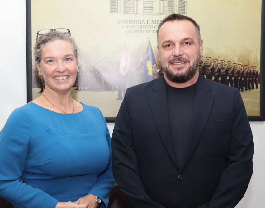 Maqedonci takon zyrtaren e lartë të USEUCOM it  diskutojnë thellimin e bashkëpunimit në fushën e mbrojtjes