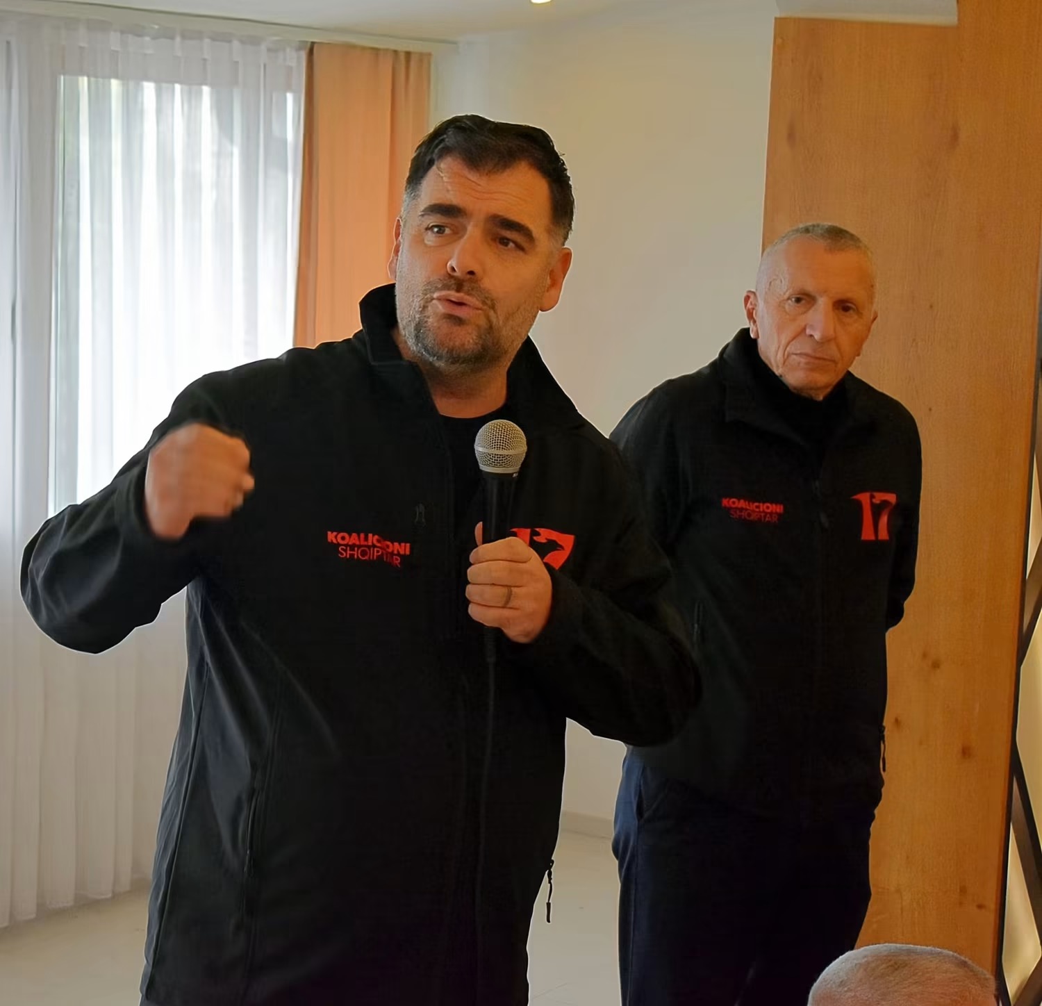 Arritje historike në rrethana të jashtëzakonshme 