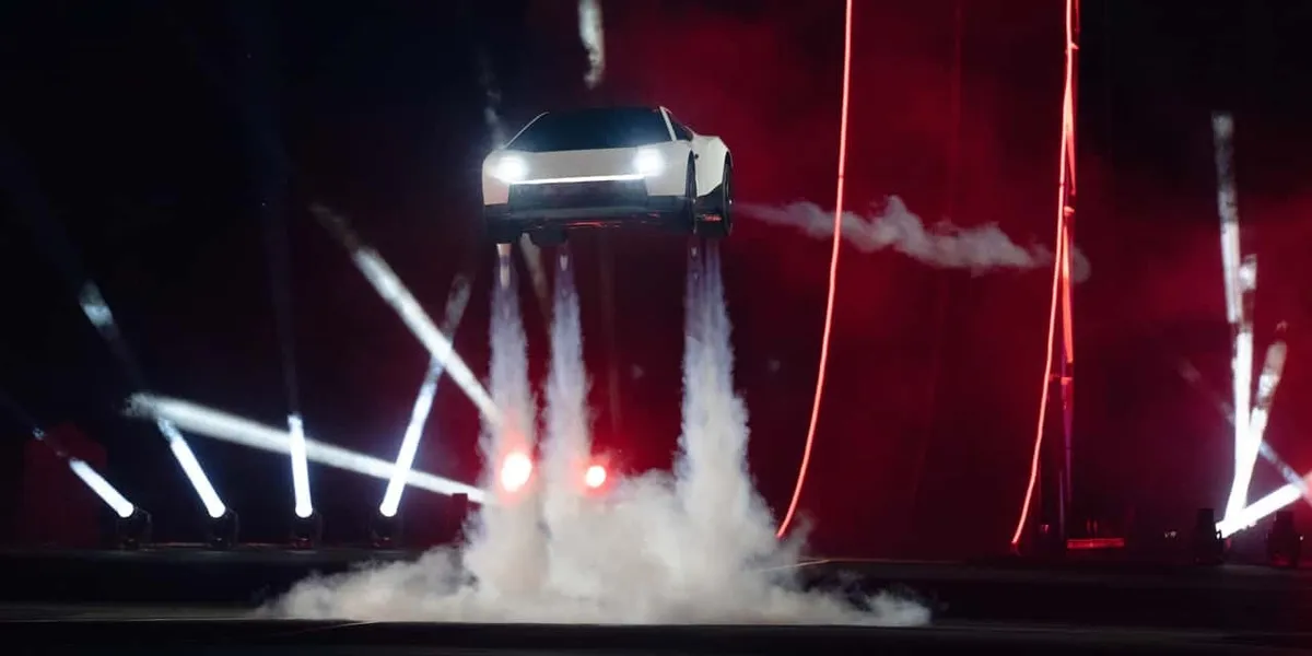 tesla-qe-fluturon-elon-musk-premton-spektakel-me-roadster-in-e-ri