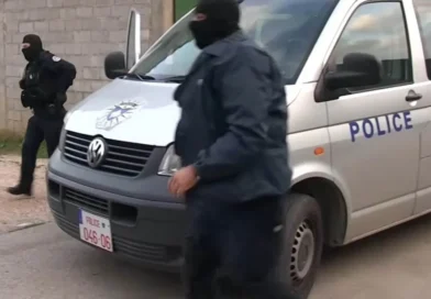 Ekstradohen dy persona të kërkuar nga Mali i Zi dhe Gjermania në Kosovë