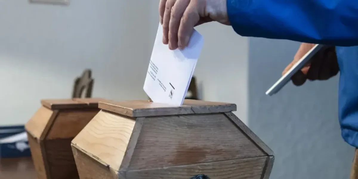 Shqiptarët dhe të huajt e tjerë mund të votojnë në komunat ku jetojnë në Bernë të Zvicrës