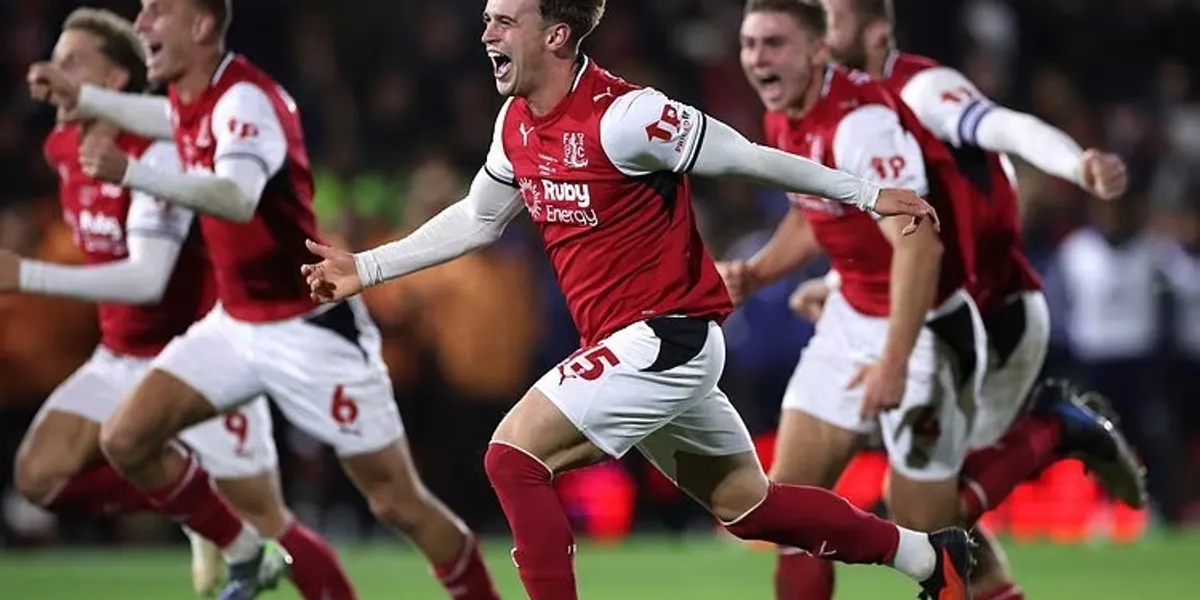 Drita e Ballkani kanë vlerë shumë më të madhe  Kush është Fleetwood Town  skuadra që tronditi Arsenalin